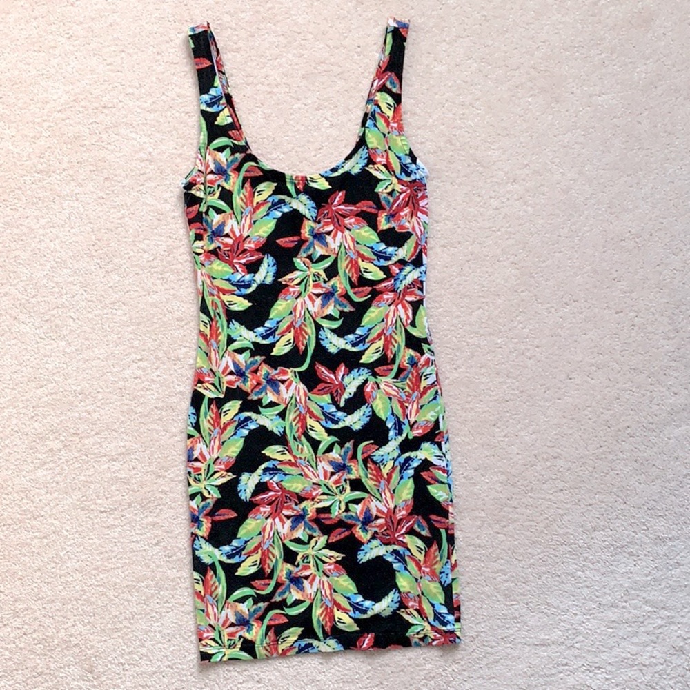 🌸2/$20🌸 Forever 21 Tropical Floral Mini Dress